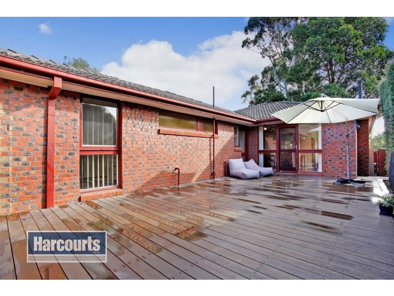 32 Broughton Avenue, Croydon VIC 3136