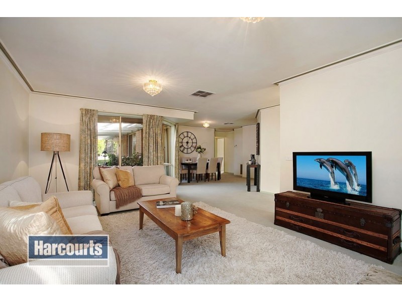 23 Manifold Court, Croydon South VIC 3136