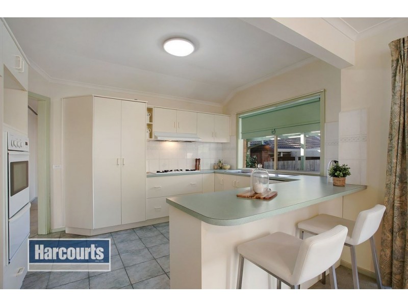 23 Manifold Court, Croydon South VIC 3136