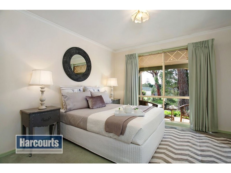 23 Manifold Court, Croydon South VIC 3136