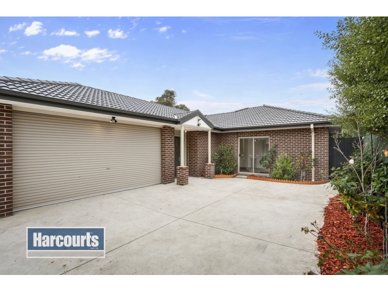 8a Sellick Drive, Croydon South VIC 3136