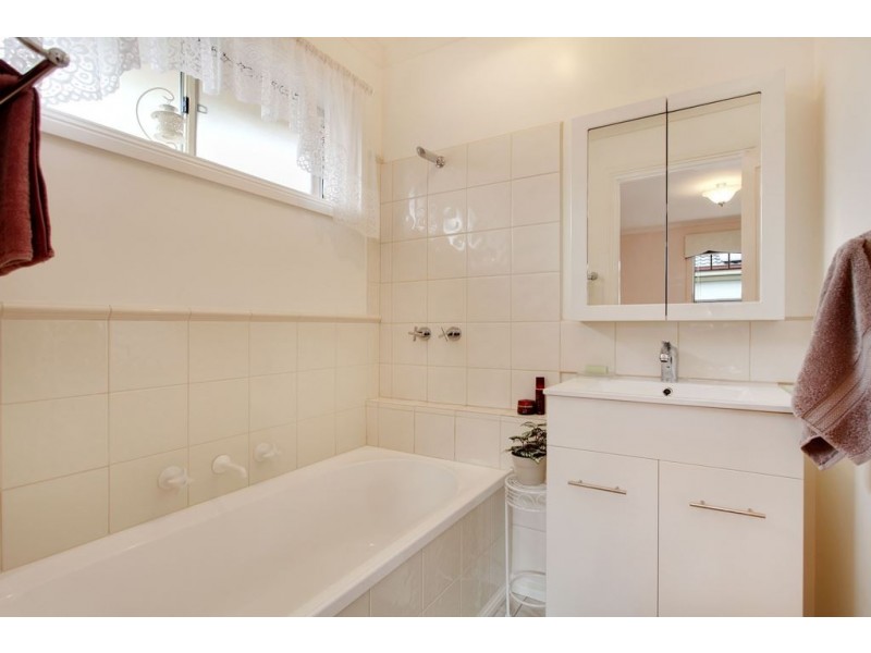 3/23 Lena Grove, Kilsyth VIC 3137