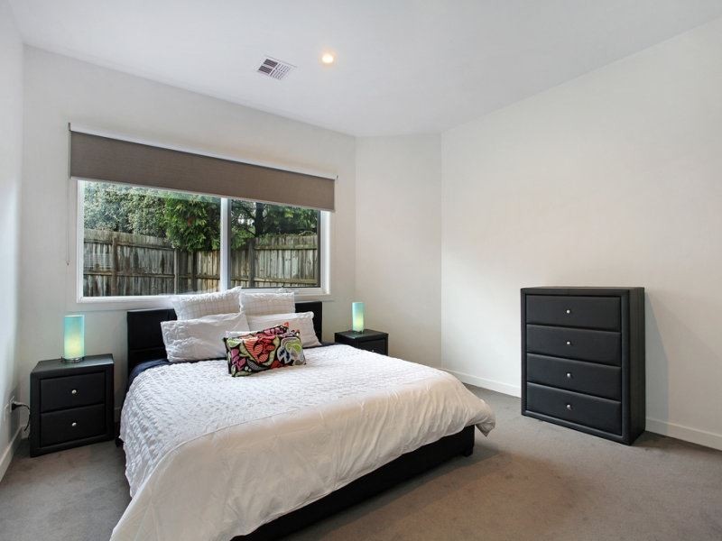 2/2 Old Warrandyte Road, Ringwood North VIC 3134