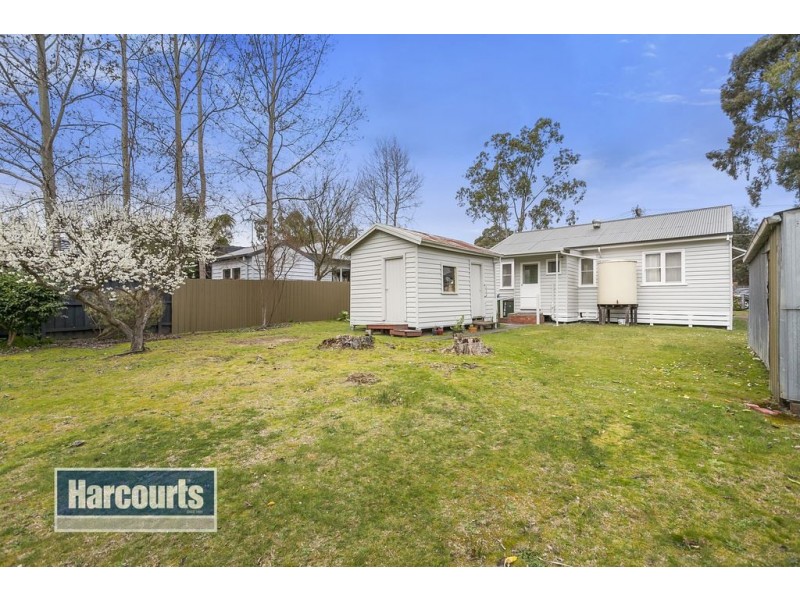 15 Farnley Street, Croydon VIC 3136