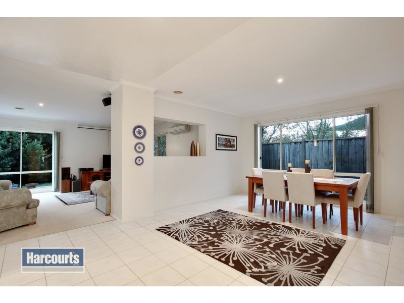 4 Chateau Close, Croydon VIC 3136