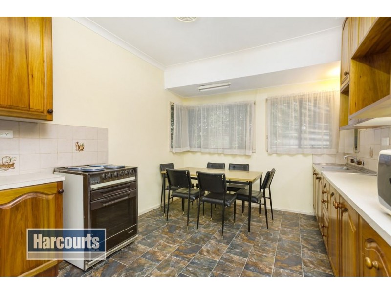 8 Ridgway Avenue, Croydon VIC 3136