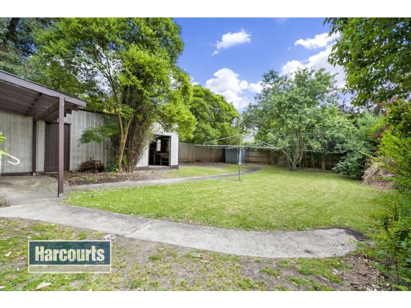 8 Ridgway Avenue, Croydon VIC 3136