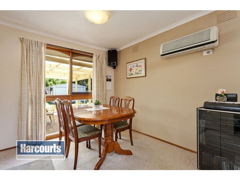 10 Collins Grove, Croydon North VIC 3136