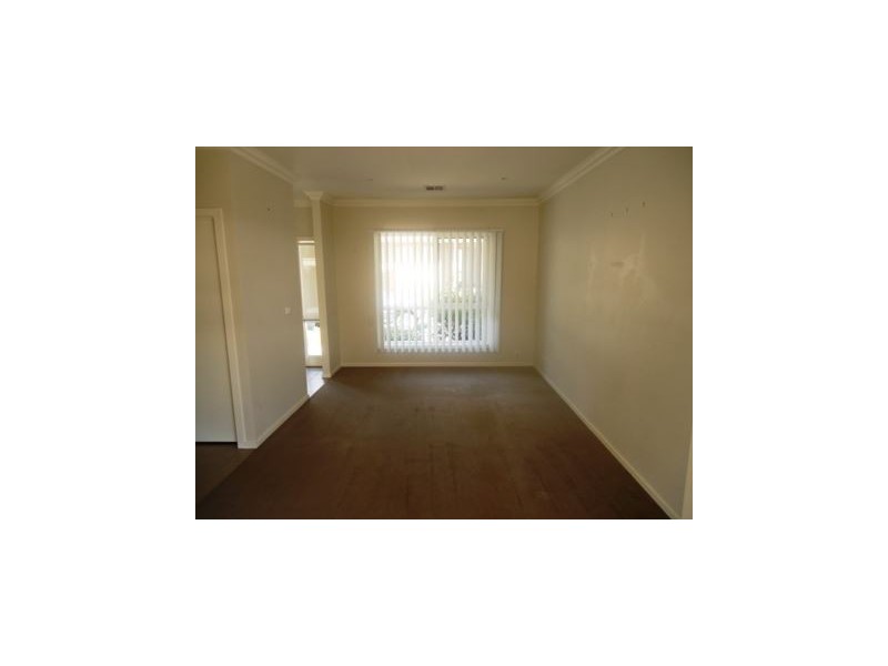 4/4 Humber Road, Croydon VIC 3136