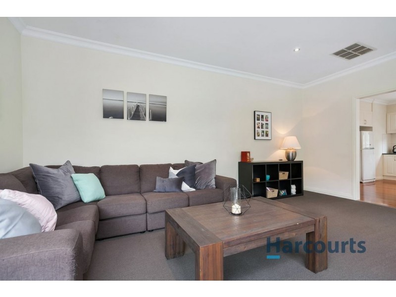 2/30 Winyard Drive, Mooroolbark VIC 3138