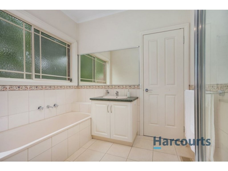 2/30 Winyard Drive, Mooroolbark VIC 3138