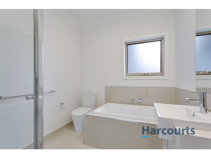 2/60 Faraday Road, Croydon VIC 3136
