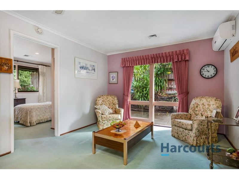 15 Alamein Avenue, Croydon VIC 3136