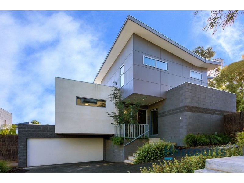 3/14 Ross Road, Croydon VIC 3136