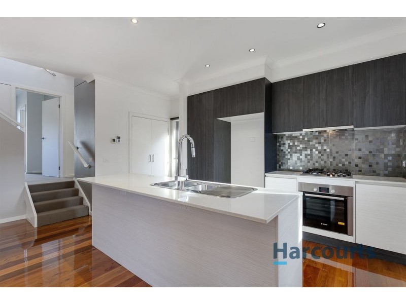 3/14 Ross Road, Croydon VIC 3136