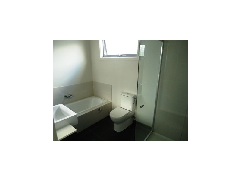 3/14 Ross Road, Croydon VIC 3136