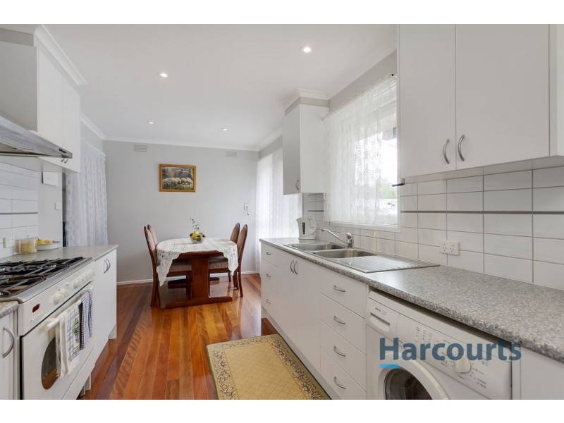 16 Sunray Court, Croydon VIC 3136