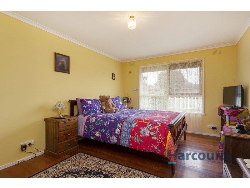 16 Sunray Court, Croydon VIC 3136