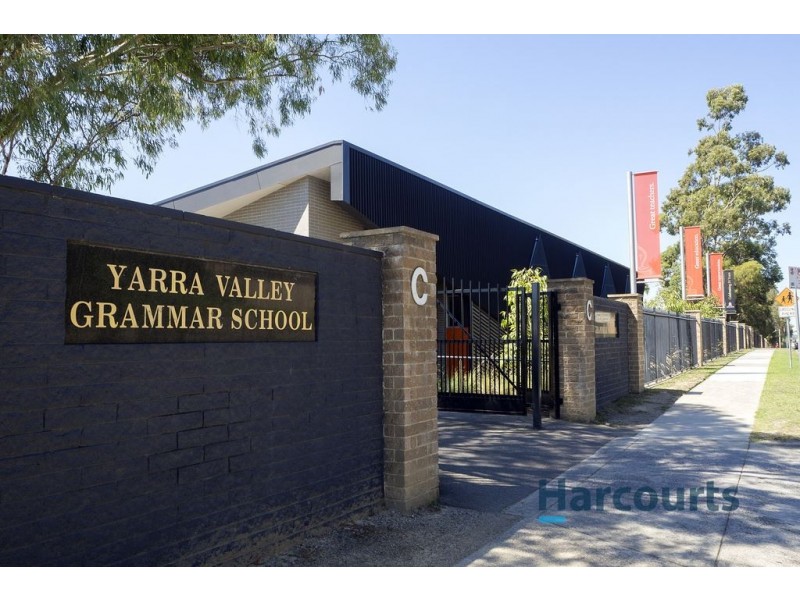 2/10 Inglewood Close, Croydon VIC 3136