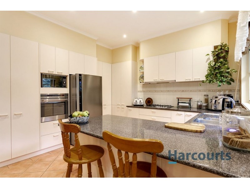 4 Clubpoint Drive, Chirnside Park VIC 3116