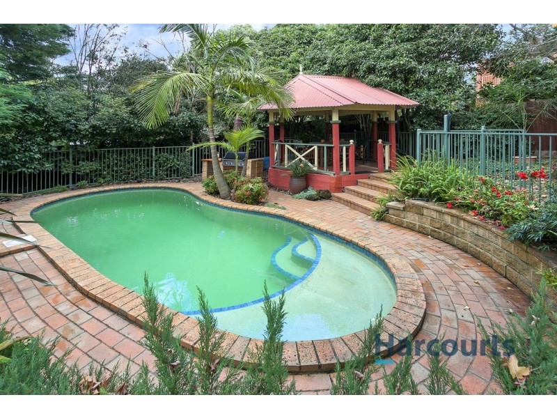 4 Clubpoint Drive, Chirnside Park VIC 3116