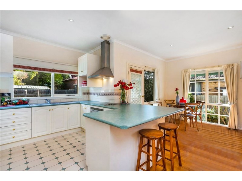 16 Wordsworth Street, Mooroolbark VIC 3138