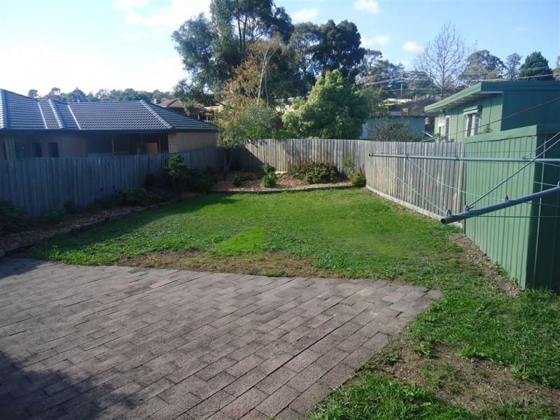 26 Zina Grove, Mooroolbark VIC 3138