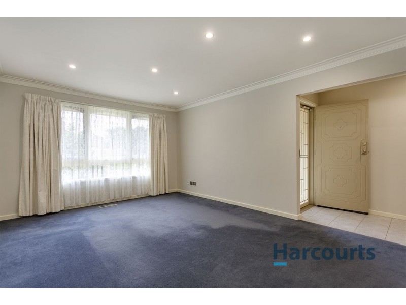 38 Pembroke Road, Mooroolbark VIC 3138