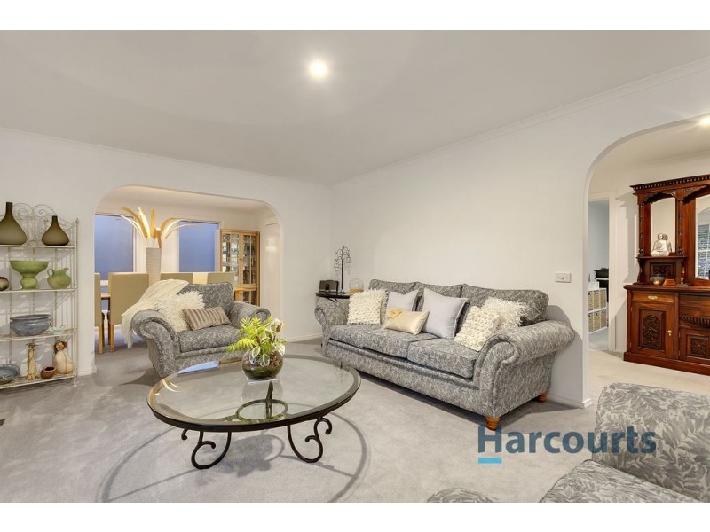 12 Grevillea Drive, Croydon North VIC 3136