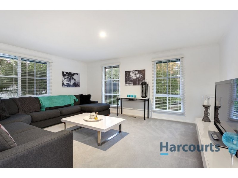 12 Grevillea Drive, Croydon North VIC 3136