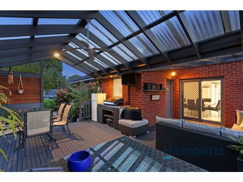 12 Grevillea Drive, Croydon North VIC 3136