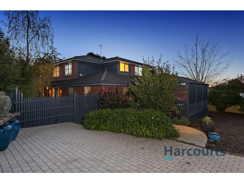 12 Grevillea Drive, Croydon North VIC 3136