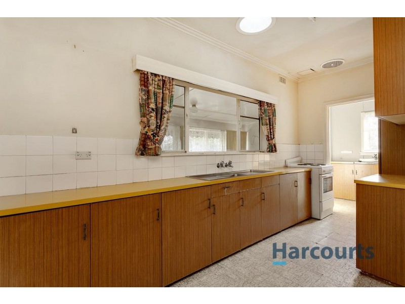 7 Clegg Avenue, Croydon VIC 3136