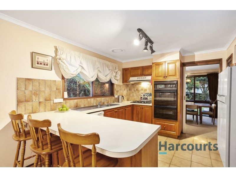 14 Loddon Court, Croydon Hills VIC 3136