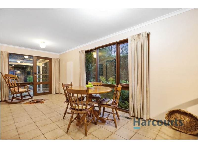 14 Loddon Court, Croydon Hills VIC 3136