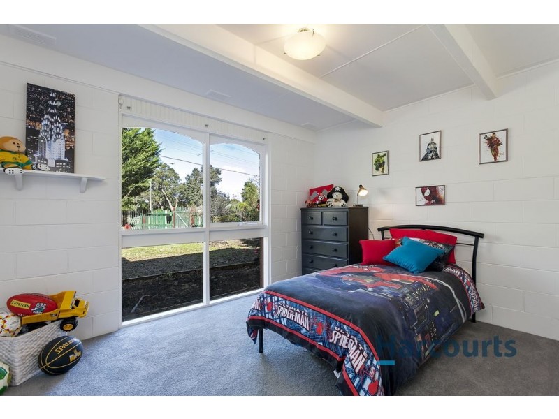 47 Hillview Drive, Kilsyth VIC 3137