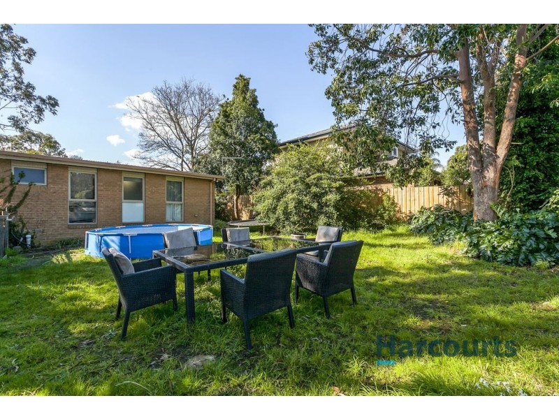 8 Carlyle Street, Croydon VIC 3136