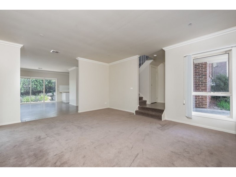 6/4 Humber Road, Croydon North VIC 3136