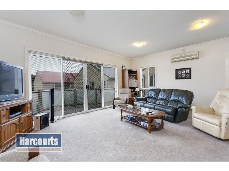 49/13-15 Hewish Road, Croydon VIC 3136