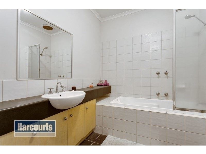 49/13-15 Hewish Road, Croydon VIC 3136