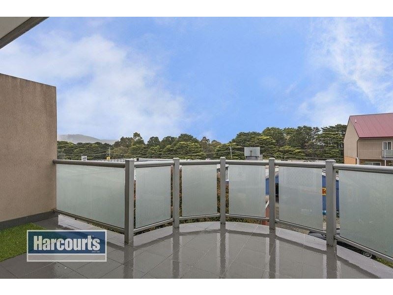 49/13-15 Hewish Road, Croydon VIC 3136