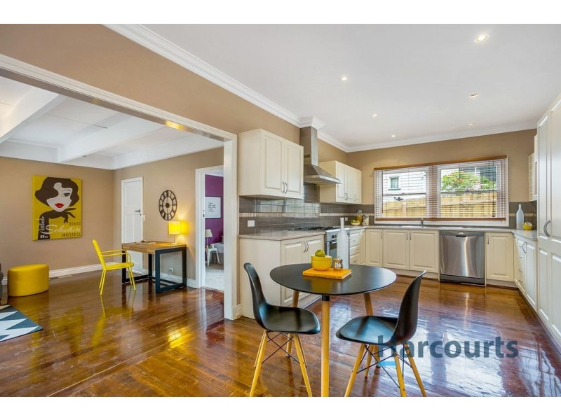 8 Charles Street, Kilsyth VIC 3137