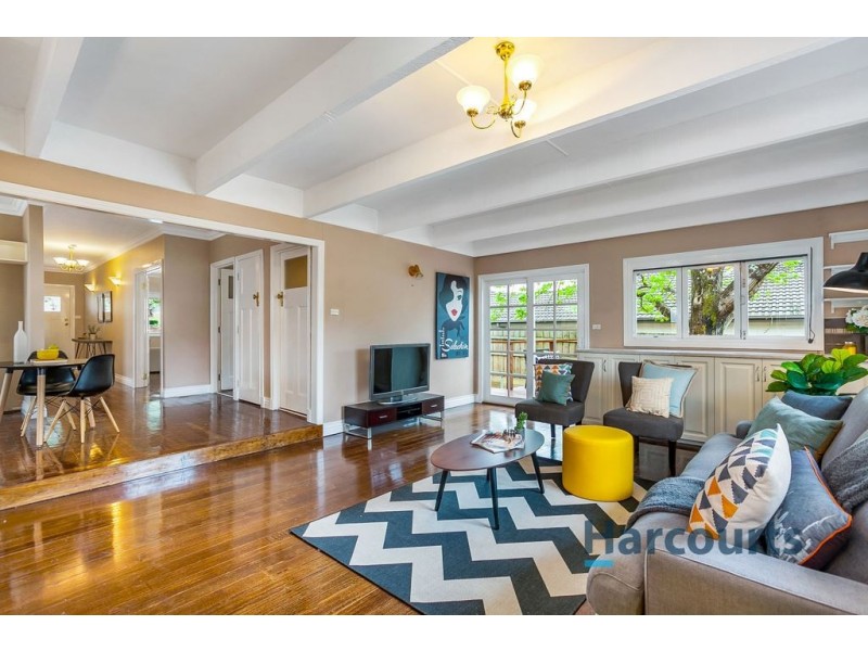 8 Charles Street, Kilsyth VIC 3137