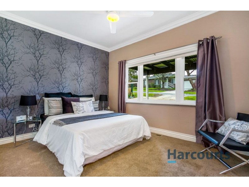 8 Charles Street, Kilsyth VIC 3137