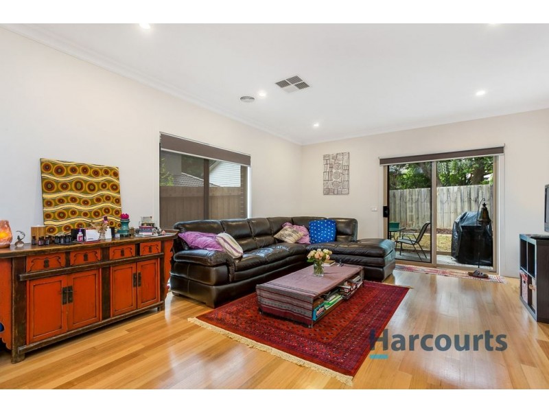 2/60 Faraday, Croydon South VIC 3136