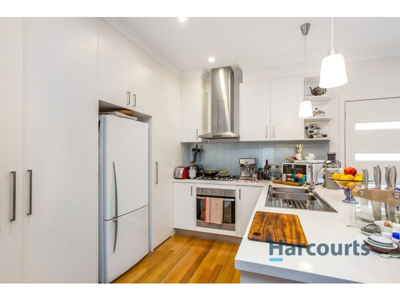 2/60 Faraday, Croydon South VIC 3136