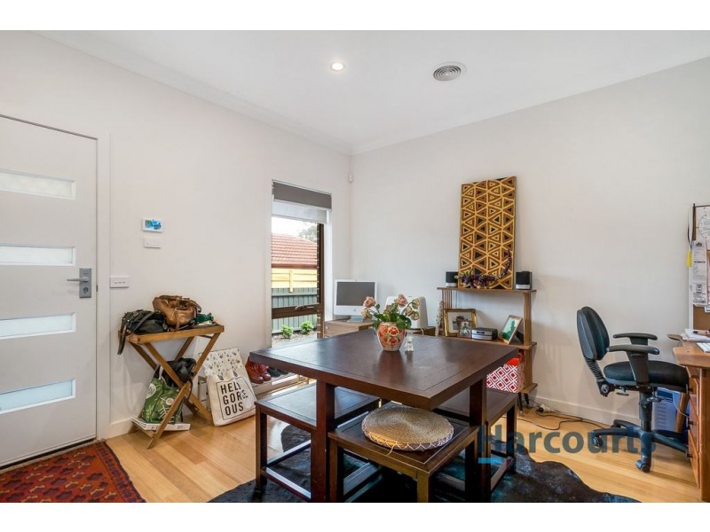 2/60 Faraday, Croydon South VIC 3136