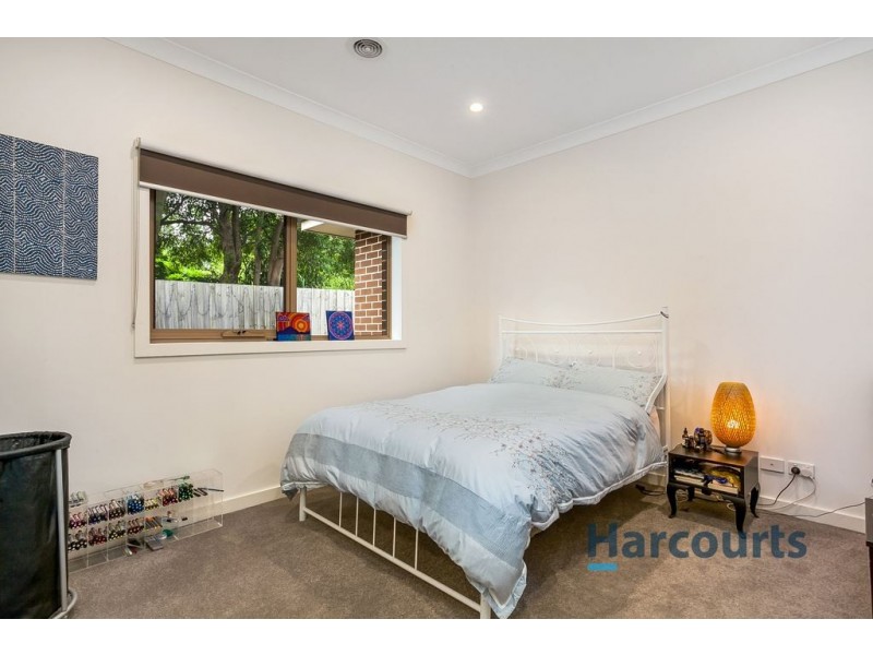 2/60 Faraday, Croydon South VIC 3136