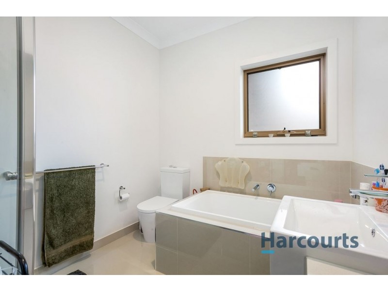 2/60 Faraday, Croydon South VIC 3136