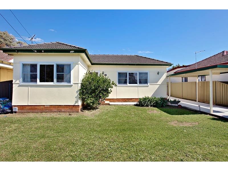 4 Adella Avenue, Blacktown NSW 2148
